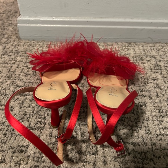 Betsey Johnson Red Bow Feather Sb-lylla Strappy Heeled Sandals Size 8 - Picture 6 of 10